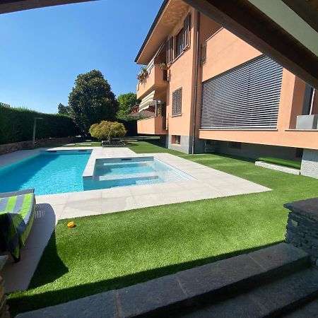 B&B Arcobaleno Longone al Segrino Bagian luar foto