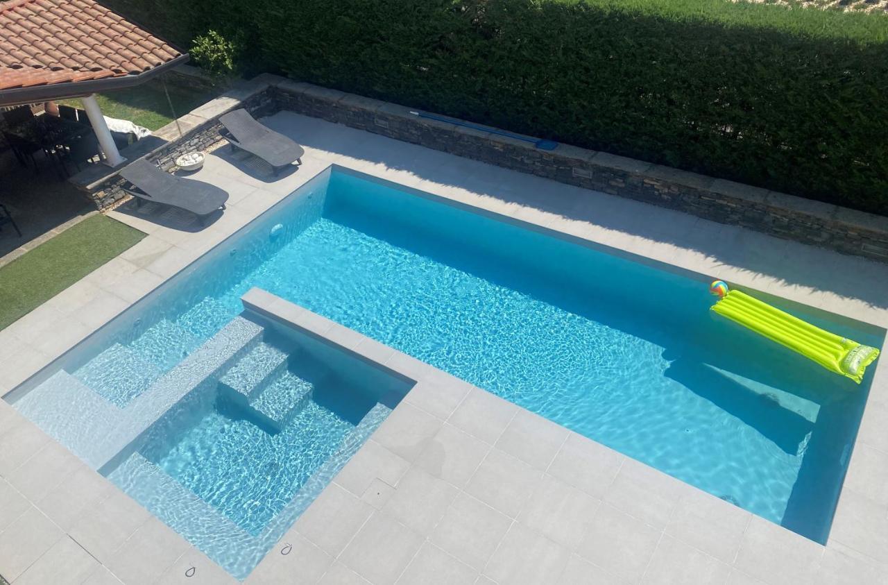 B&B Arcobaleno Longone al Segrino Bagian luar foto