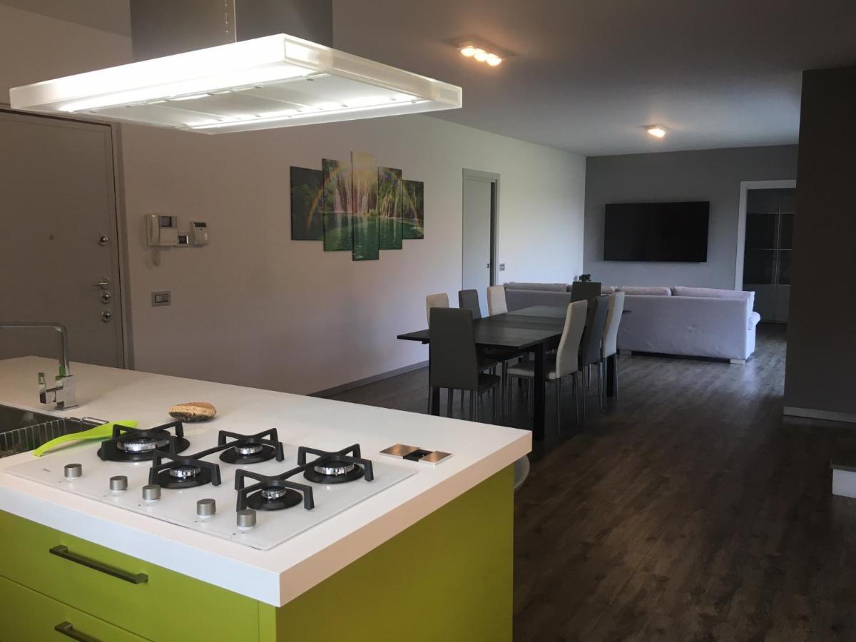 B&B Arcobaleno Longone al Segrino Bagian luar foto