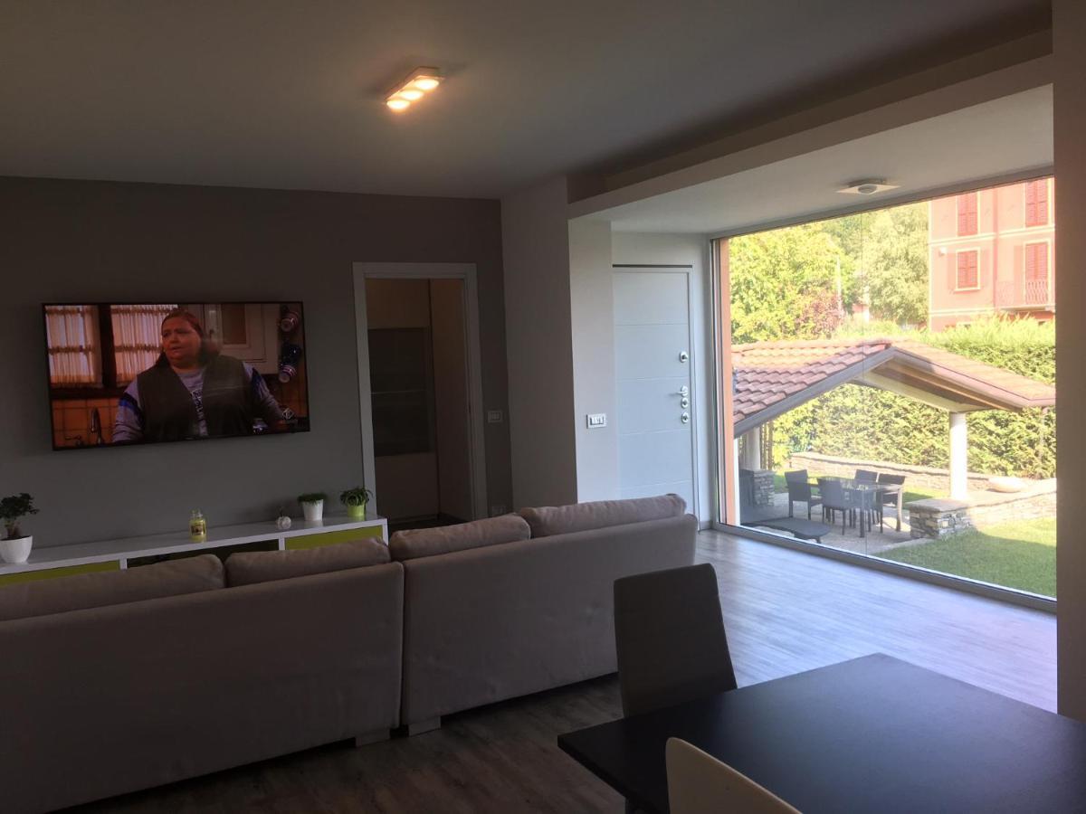 B&B Arcobaleno Longone al Segrino Bagian luar foto